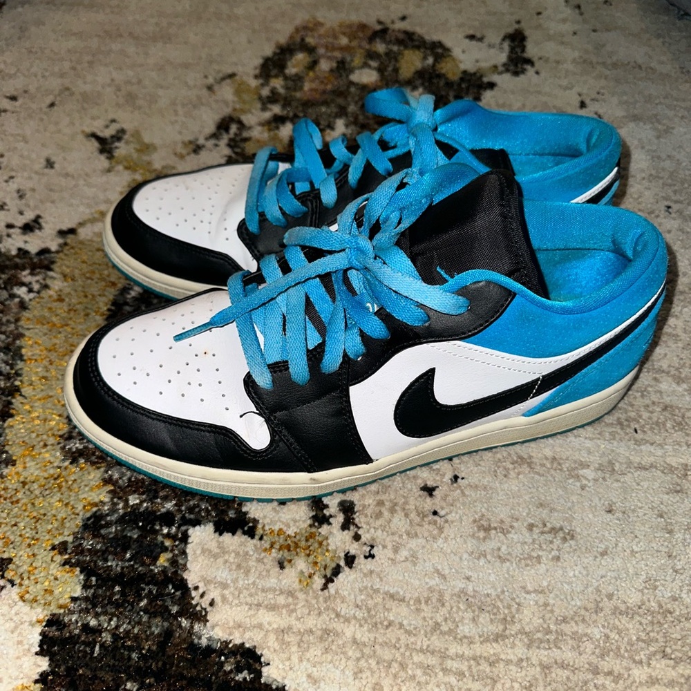 Nike Air Jordan 1 Low SE Laser Blue